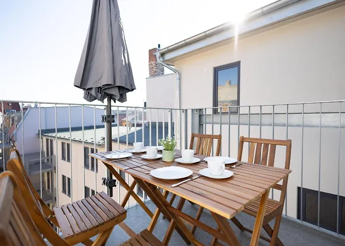Ko-Living - Captain\'S Suite - Altstadt - Mit Kueche, Smart Tv & Balkon - 6P