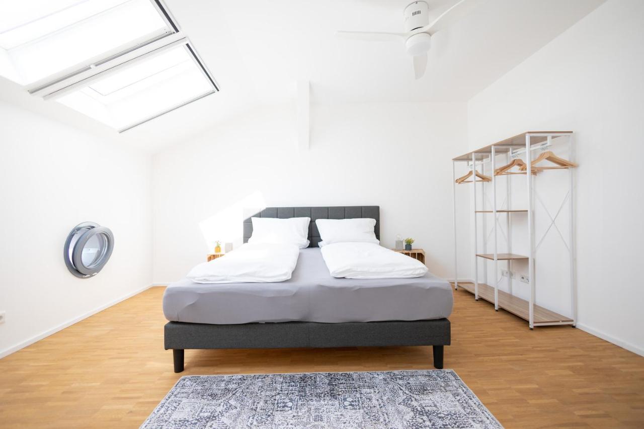 Ko-living - Captain's - Altstadt - Mit Kueche, Smart Tv & Balkon - 6p Apartment