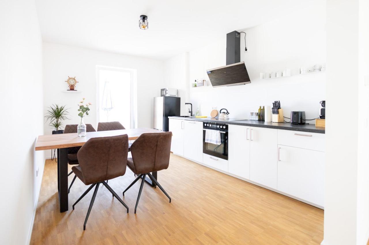 Ko-living - Captain's - Altstadt - Mit Kueche, Smart Tv & Balkon - 6p Apartment *